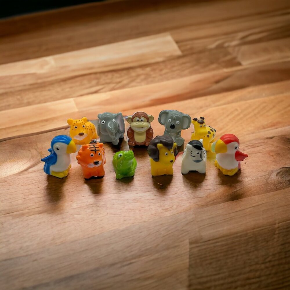 Lot of 11 Jungle Safari Plastic Animals 3" Zebra Lion Tiger Elephant Giraffe
